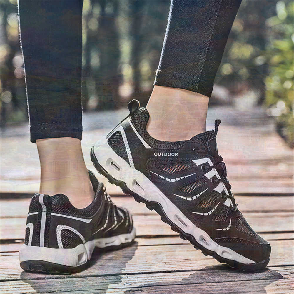 Sumer Round Tip Silver Sneaker - Office Tech Wear 评论和价格