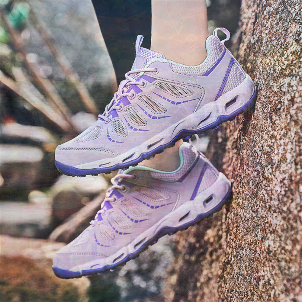 Sumer Round Tip Silver Sneaker - Office Tech Wear 评论和价格